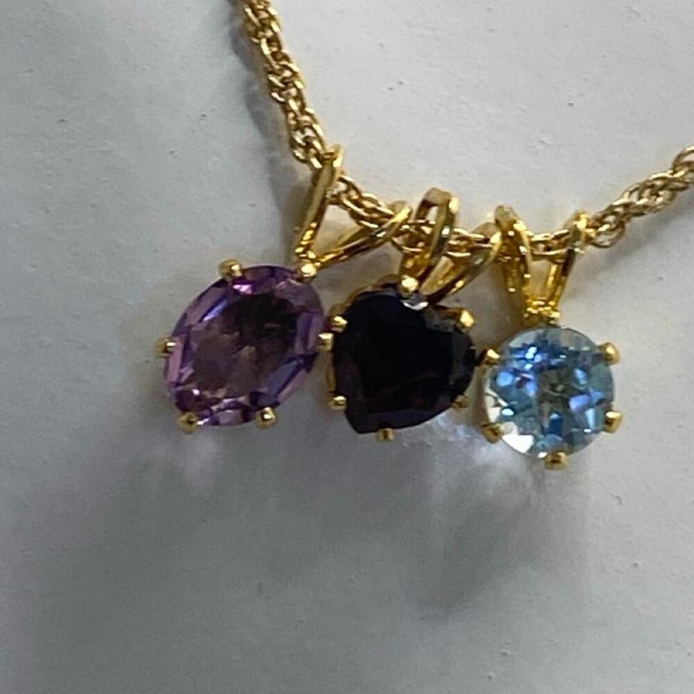 Vintage Gold Tone Multicolor Crystal Charm Necklace Purple Heart Blue 90s